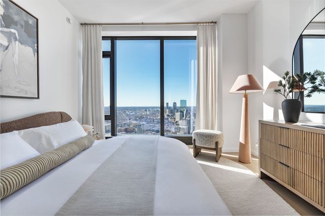 682 Atlantic Ave 39D, Boston, MA 02111