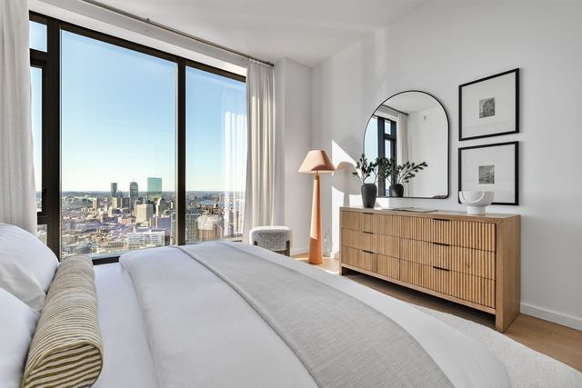 682 Atlantic Ave 39D, Boston, MA 02111