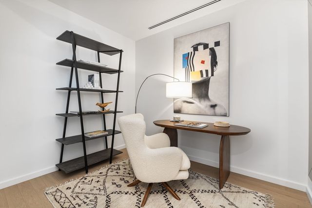 682 Atlantic Ave 39D, Boston, MA 02111