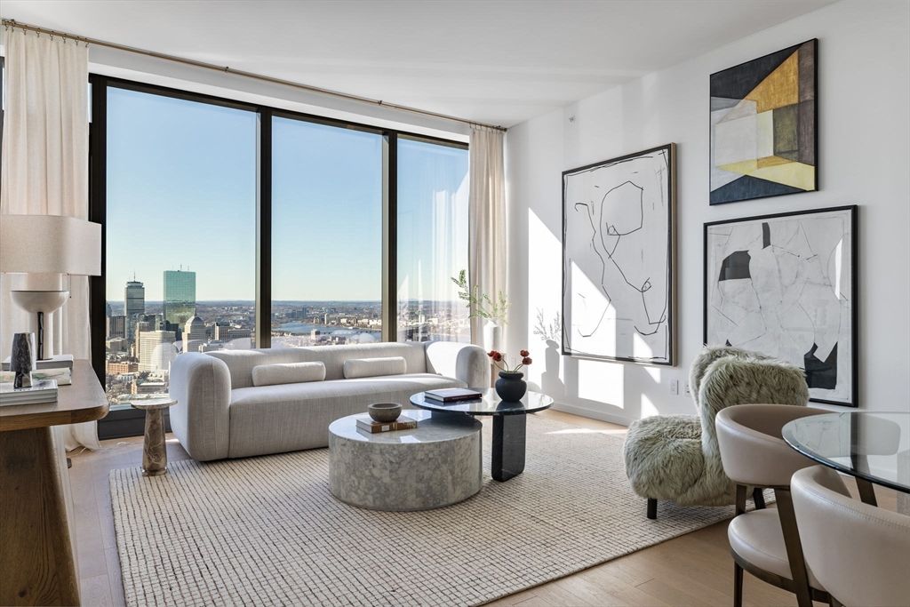 682 Atlantic Ave 39D, Boston, MA 02111