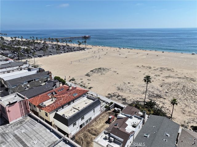 306 E Oceanfront, Newport Beach, CA 92661