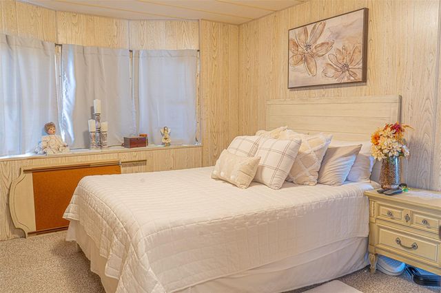 4603 NEWCOMB AVENUE, Zephyrhills, FL 33541