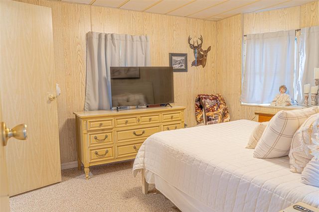 4603 NEWCOMB AVENUE, Zephyrhills, FL 33541