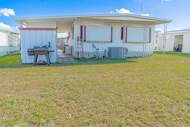 4603 NEWCOMB AVENUE, Zephyrhills, FL 33541