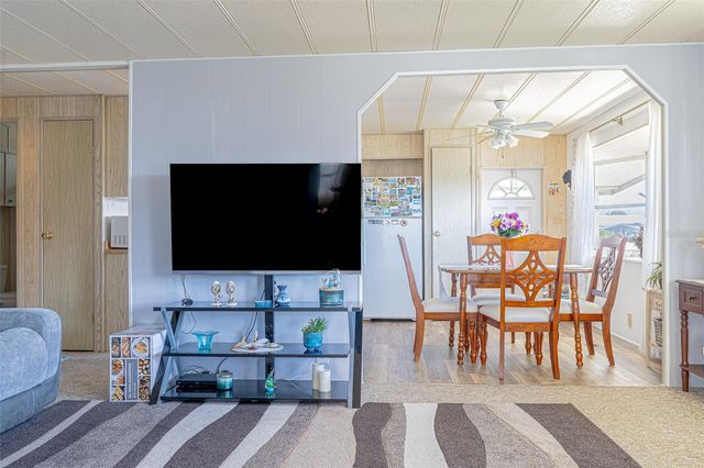 4603 NEWCOMB AVENUE, Zephyrhills, FL 33541