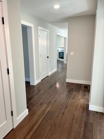 90 Howland Rd, Lakeville, MA 02347