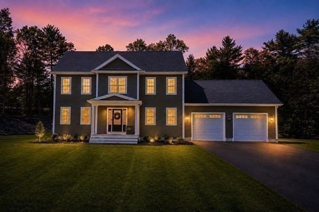 90 Howland Rd, Lakeville, MA 02347