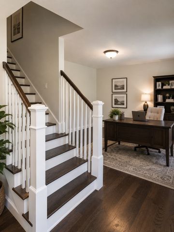 90 Howland Rd, Lakeville, MA 02347
