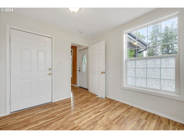 16265 Se HIGHWAY 224, Damascus, OR 97089