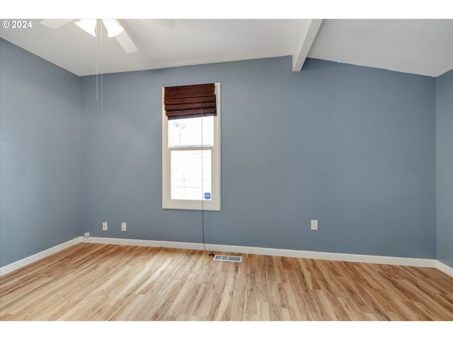 16265 Se HIGHWAY 224, Damascus, OR 97089