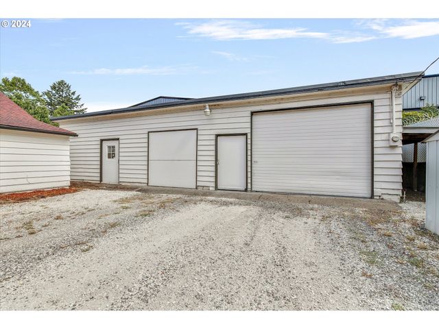 16265 Se HIGHWAY 224, Damascus, OR 97089