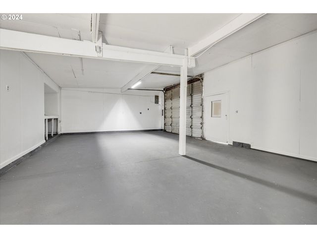 16265 Se HIGHWAY 224, Damascus, OR 97089