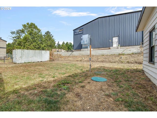 16265 Se HIGHWAY 224, Damascus, OR 97089