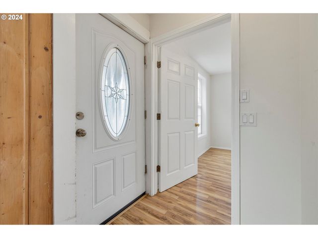 16265 Se HIGHWAY 224, Damascus, OR 97089