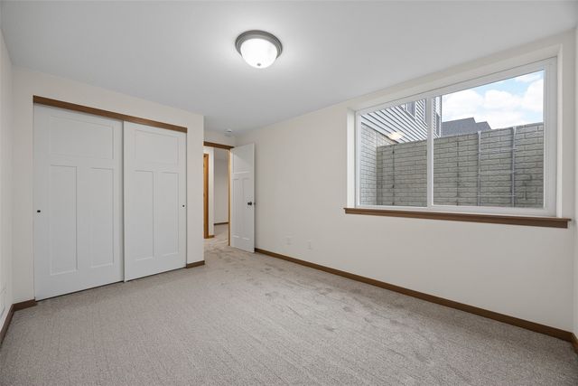 2070 Royal Oak Ridge Road, Marion, IA 52302