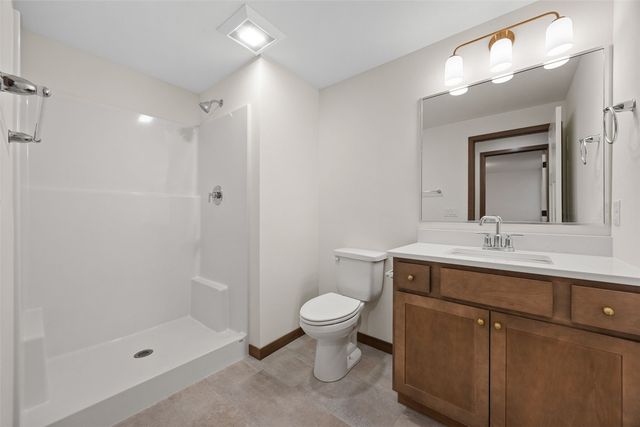 2070 Royal Oak Ridge Road, Marion, IA 52302