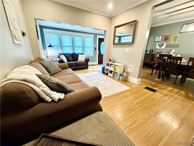 27 Salem Street, Buffalo, NY 14220