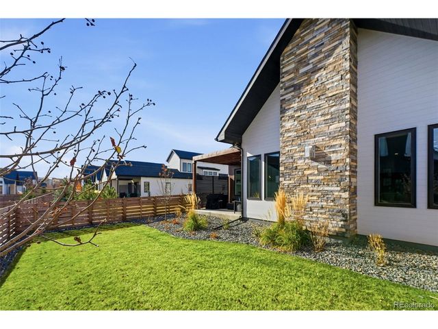 1743 Barefoot Dr, Windsor, CO 80550
