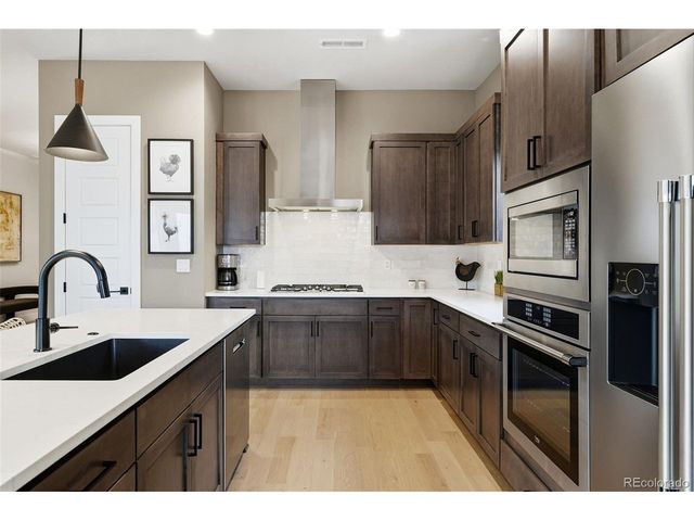 1743 Barefoot Dr, Windsor, CO 80550