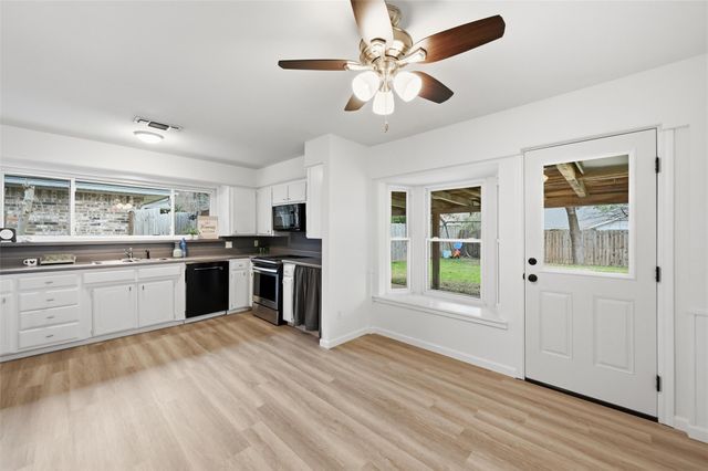 1709 Princeton Drive, Arlington, TX 76015