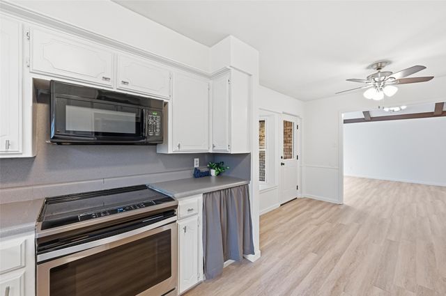 1709 Princeton Drive, Arlington, TX 76015