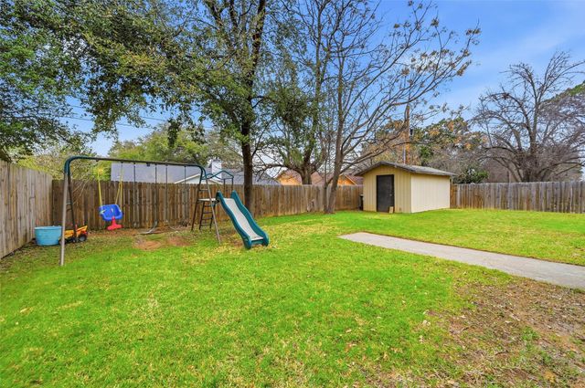 1709 Princeton Drive, Arlington, TX 76015