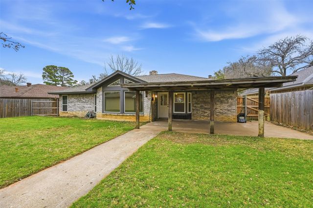 1709 Princeton Drive, Arlington, TX 76015