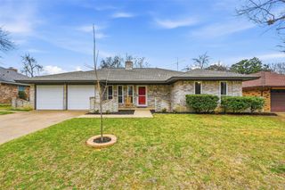 1709 Princeton Drive, Arlington, TX 76015