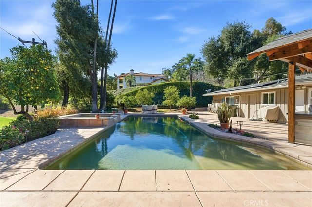 1805 Canyon Road, Redlands, CA 92373