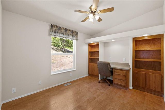 5648 Foothill Blvd 26, Grants Pass, OR 97526