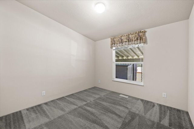 5648 Foothill Blvd 26, Grants Pass, OR 97526