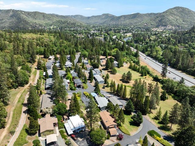 5648 Foothill Blvd 26, Grants Pass, OR 97526