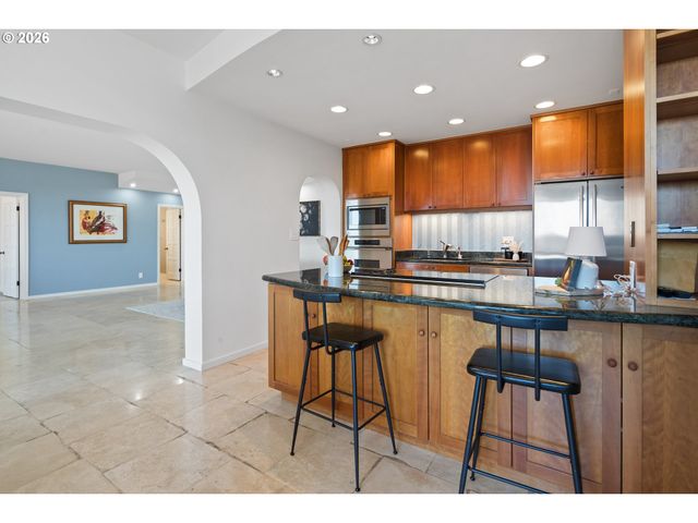 2211 Sw 1ST Ave 1503, Portland, OR 97201