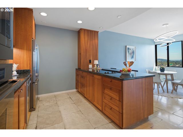 2211 Sw 1ST Ave 1503, Portland, OR 97201
