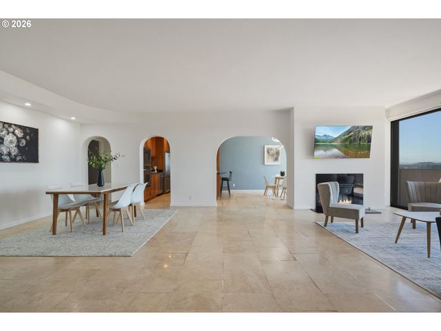 2211 Sw 1ST Ave 1503, Portland, OR 97201