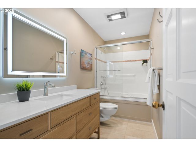 2211 Sw 1ST Ave 1503, Portland, OR 97201