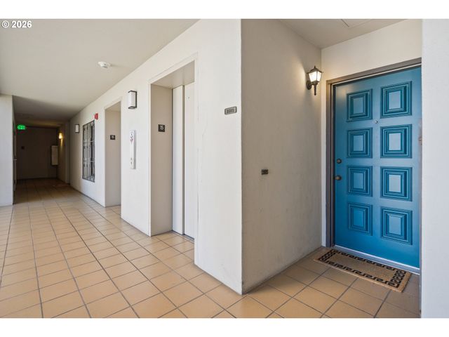 2211 Sw 1ST Ave 1503, Portland, OR 97201