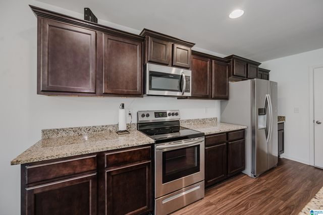 577 READING LANE, Fultondale, AL 35068