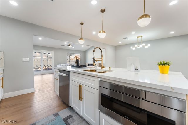 1925 East Saint Louis Avenue, Las Vegas, NV 89104