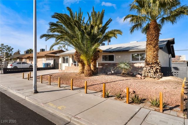 1925 East Saint Louis Avenue, Las Vegas, NV 89104