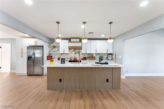 1925 East Saint Louis Avenue, Las Vegas, NV 89104