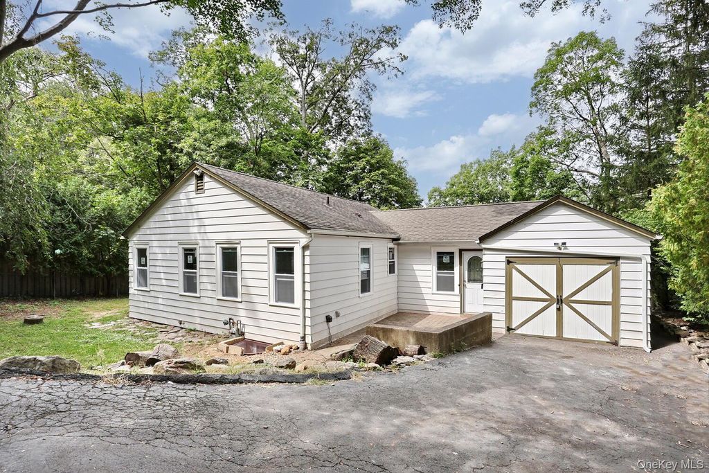 40 Woodland Drive, Suffern, NY 10901