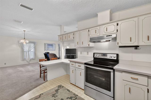 3013 RAINBOW ROAD, Tavares, FL 32778