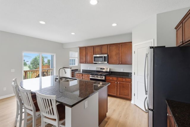15652 Eddy Creek Way, Apple Valley, MN 55124