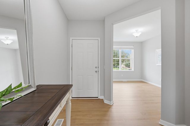 15652 Eddy Creek Way, Apple Valley, MN 55124