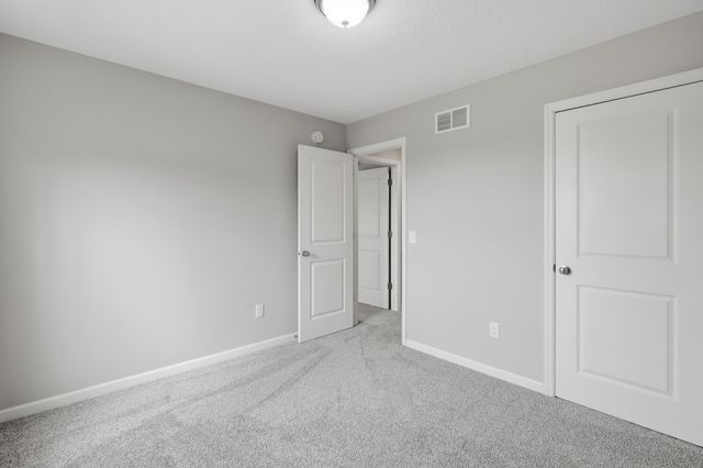 15652 Eddy Creek Way, Apple Valley, MN 55124