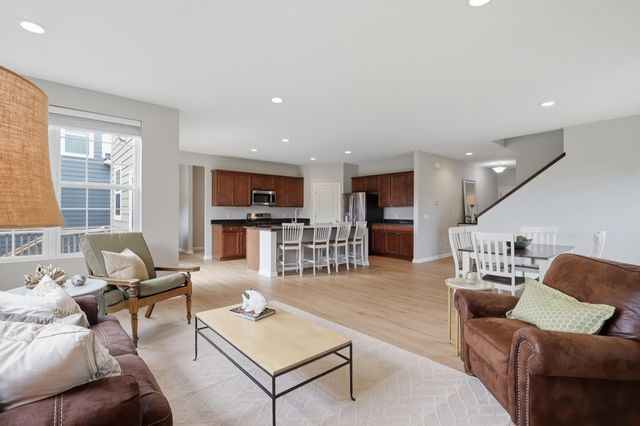 15652 Eddy Creek Way, Apple Valley, MN 55124