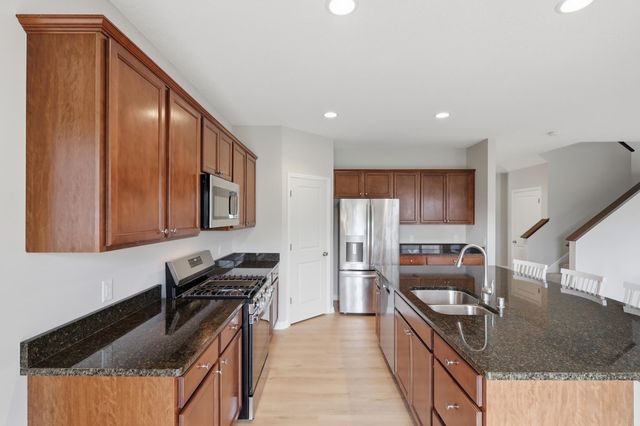 15652 Eddy Creek Way, Apple Valley, MN 55124