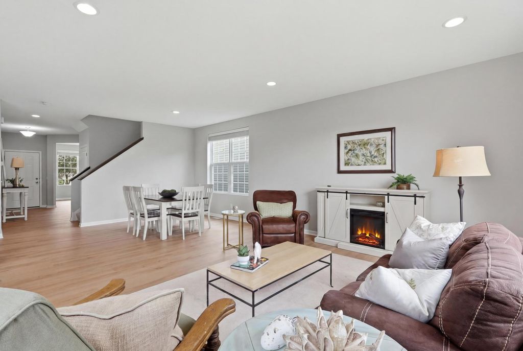 15652 Eddy Creek Way, Apple Valley, MN 55124 — photo 5