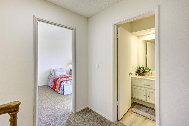 7168 N Prospect Avenue, Fresno, CA 93711